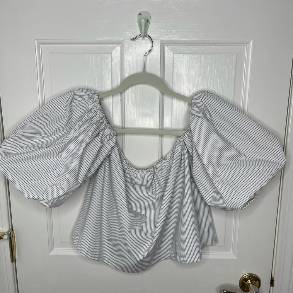 Design Lab Lord & Taylor Off Shoulder Crop Top